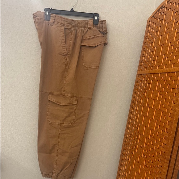 Old Navy Brown Cargo Pants - Picture 5 of 5
